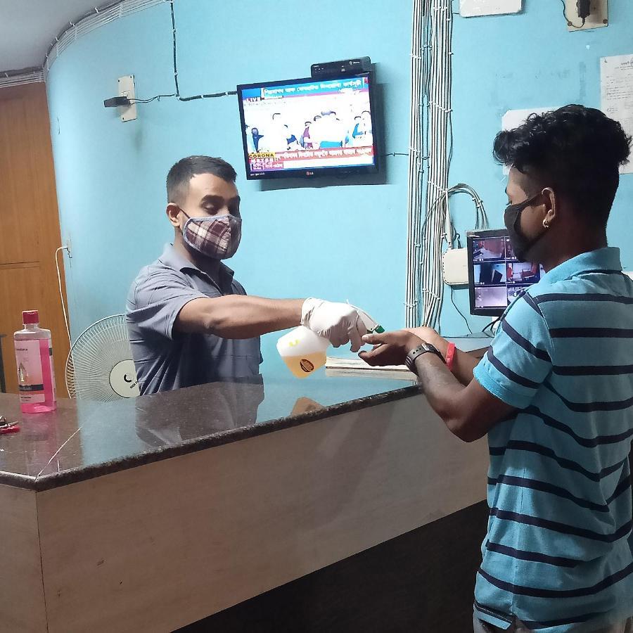 LG Towers Hotel Guwahati Buitenkant foto