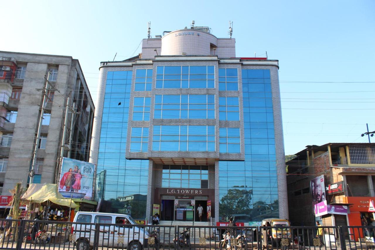 LG Towers Hotel Guwahati Buitenkant foto