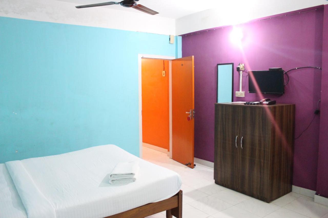 LG Towers Hotel Guwahati Buitenkant foto