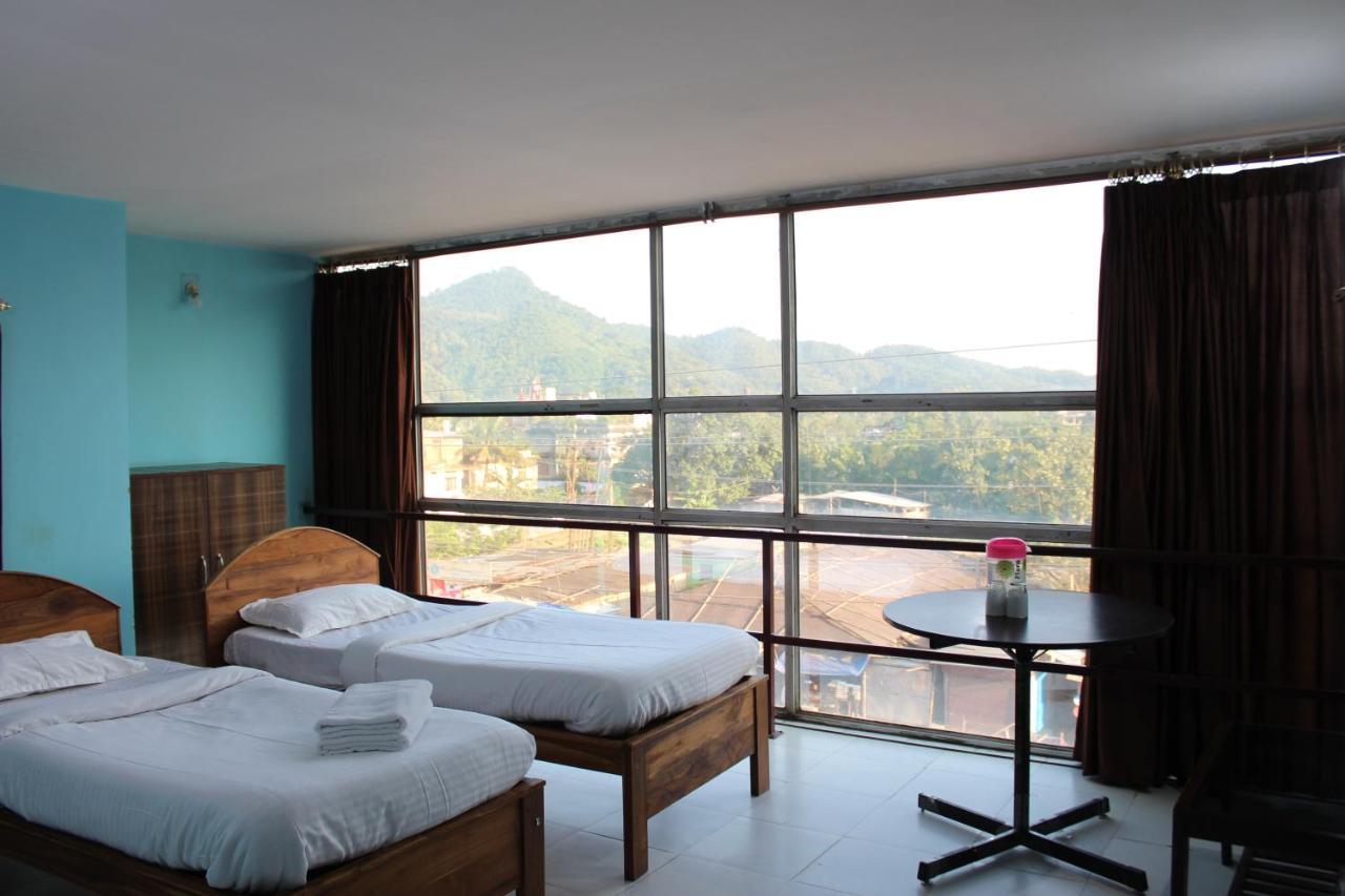 LG Towers Hotel Guwahati Buitenkant foto
