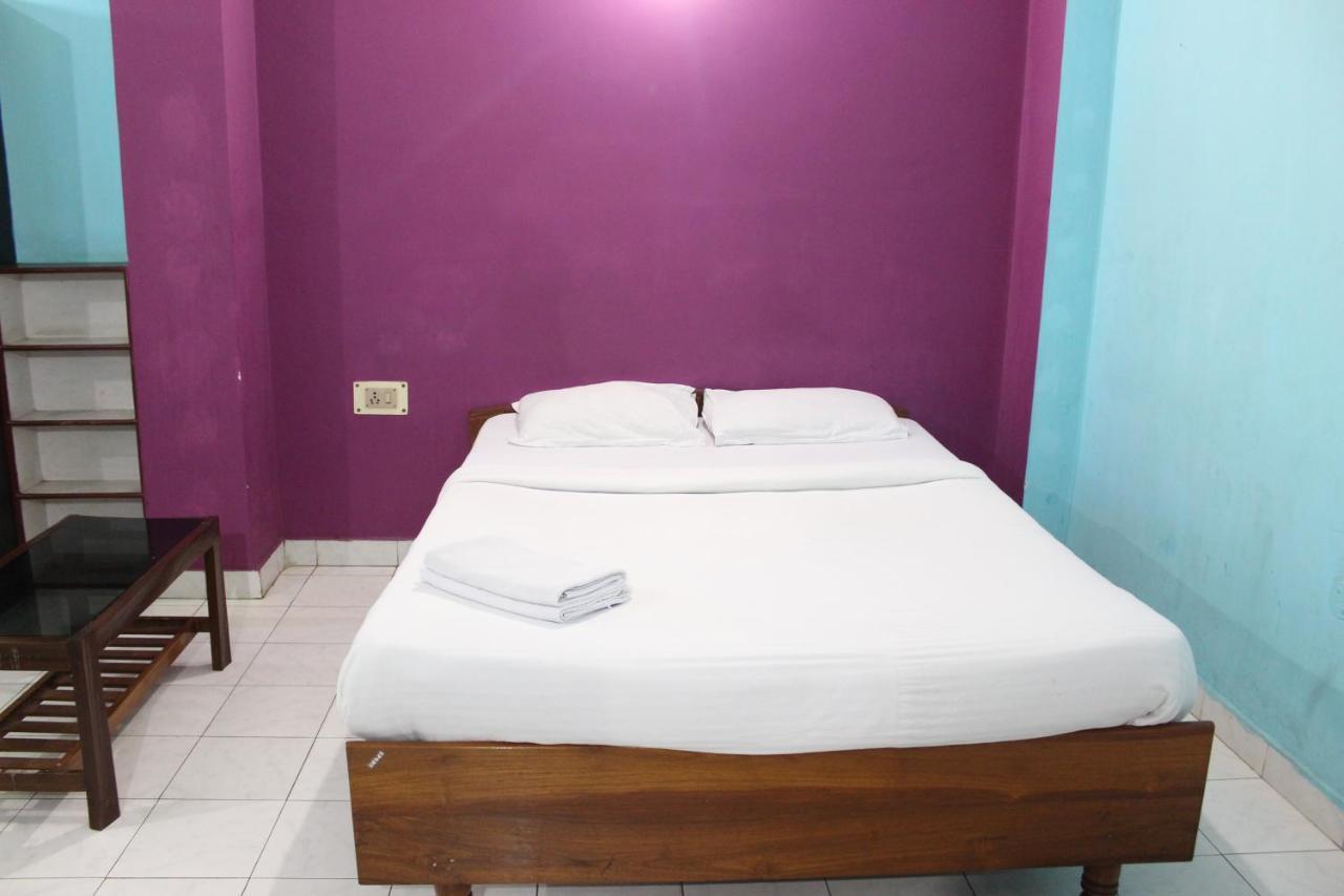LG Towers Hotel Guwahati Buitenkant foto