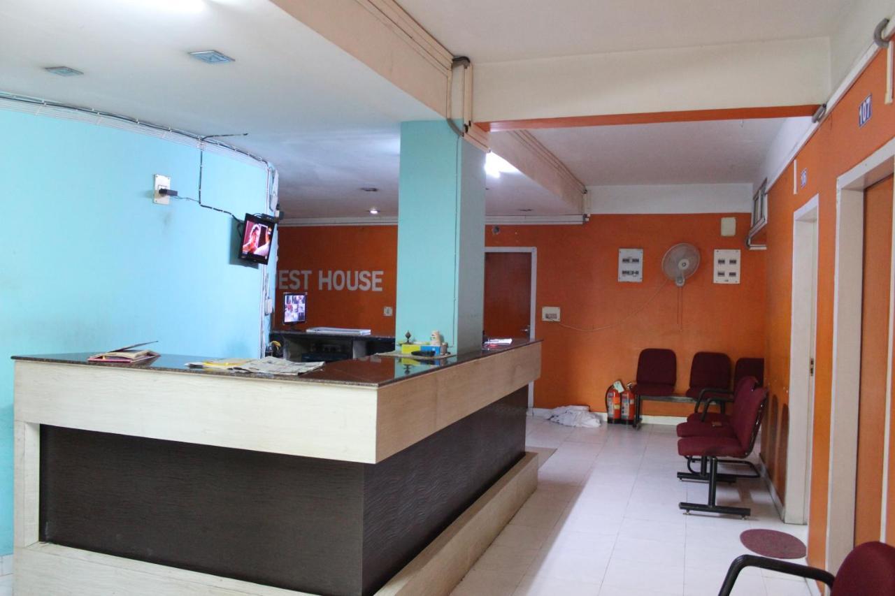 LG Towers Hotel Guwahati Buitenkant foto