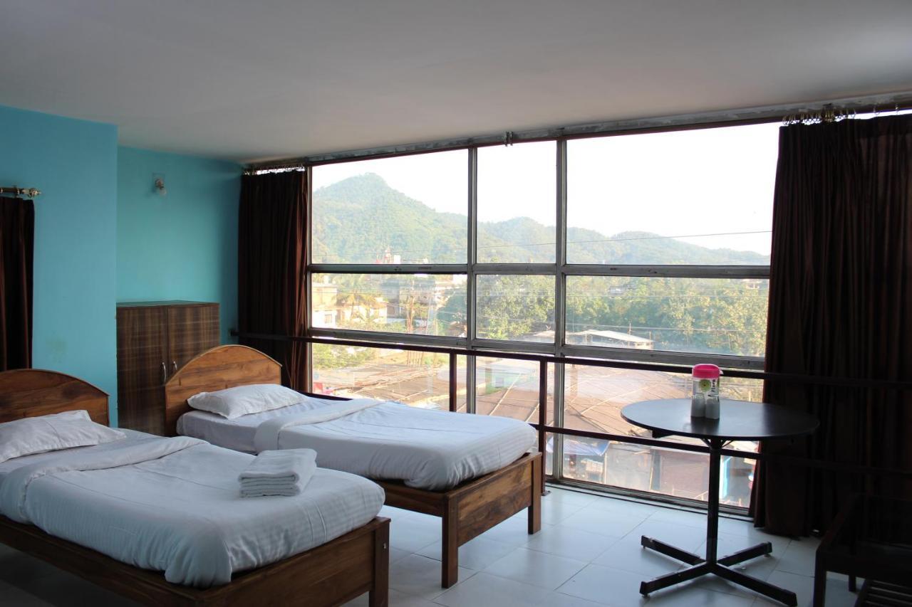 LG Towers Hotel Guwahati Buitenkant foto