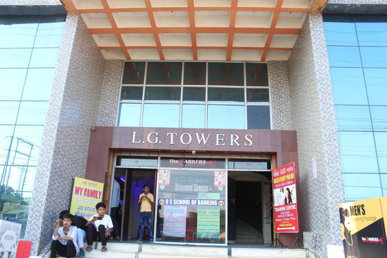 LG Towers Hotel Guwahati Buitenkant foto