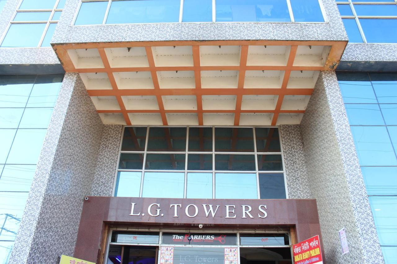 LG Towers Hotel Guwahati Buitenkant foto